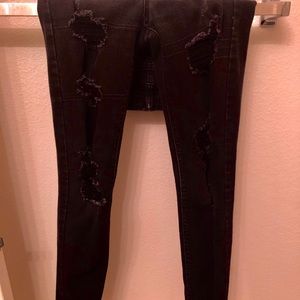 a e r o   r i p p e d   j e an s